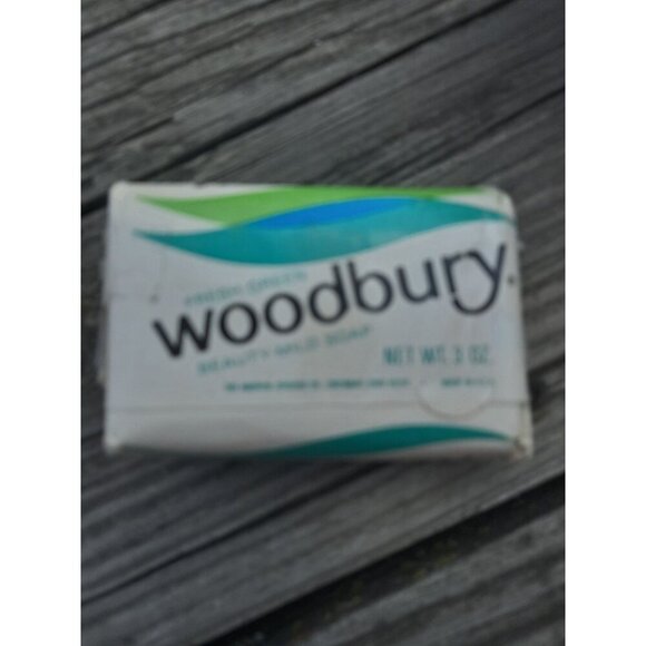 Vtg Woodbury Soap Bar 3oz ‘Fresh Green’ Mild Beauty~Movie Prop~Andrew Jergens Co - Picture 2 of 2
